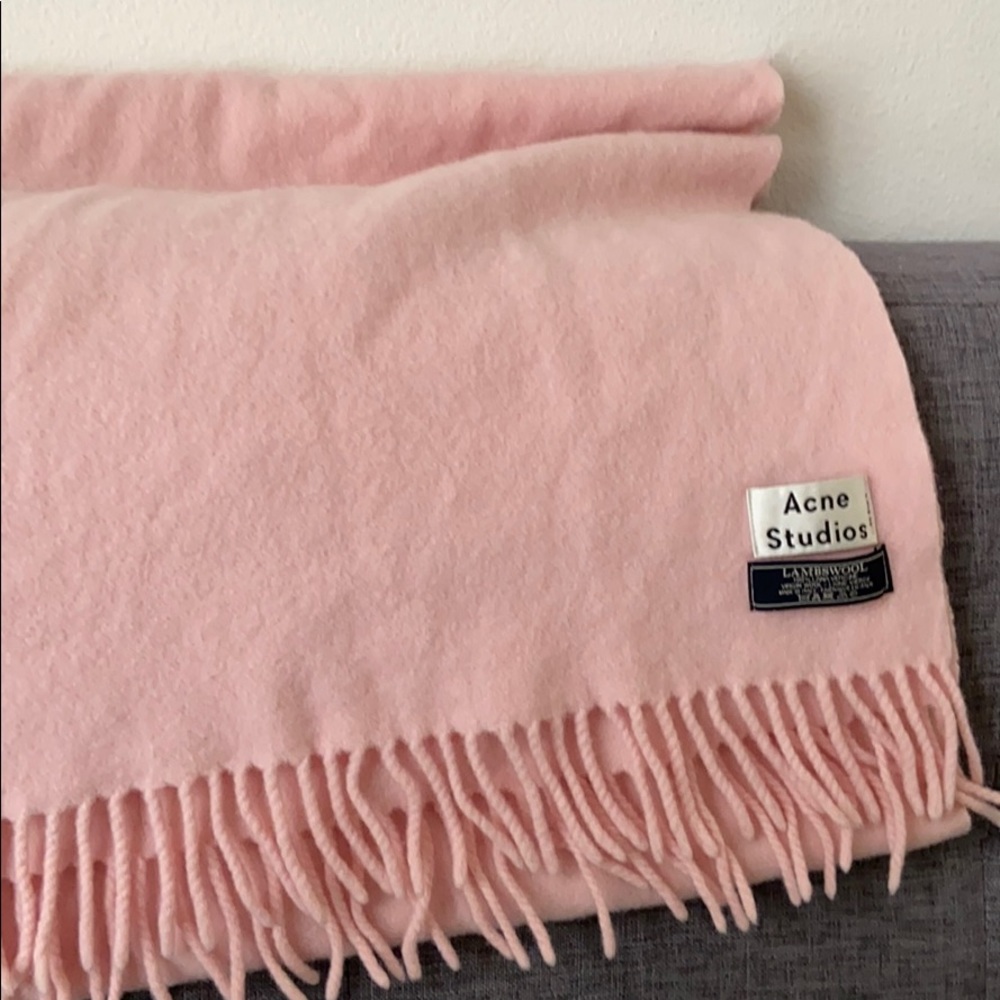 Acne Studios pink scarf - Picture 4 of 5